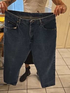 Wrangler Men's Dark Blue Relaxed Fit Jeans